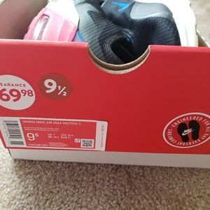 Nike Air Max Motion 2